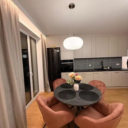 Forest Viii Aleje Jerozolimskie * Βαρσοβία