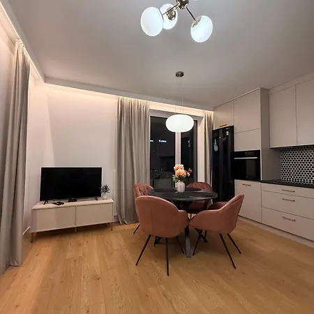 Forest Viii Aleje Jerozolimskie Apartment Warsaw