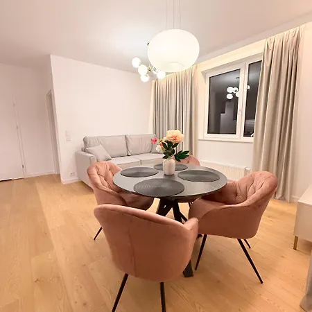 Forest Viii Aleje Jerozolimskie Βαρσοβία