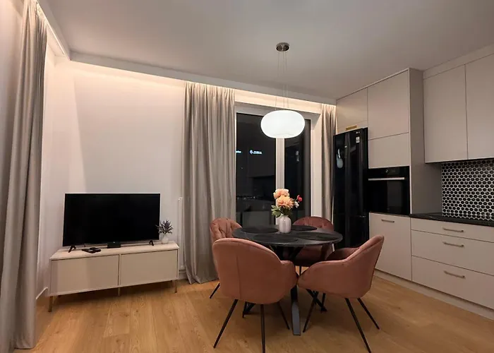 Forest Viii Aleje Jerozolimskie Apartment Warsaw