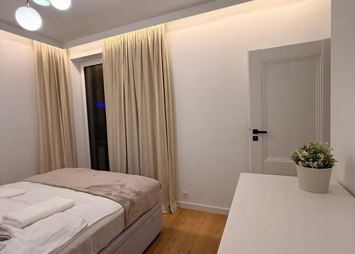 Forest Viii Aleje Jerozolimskie