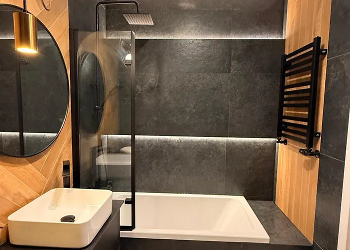 Forest Viii Aleje Jerozolimskie Apartment