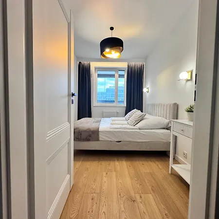 Forest Viii Aleje Jerozolimskie * Varsovia