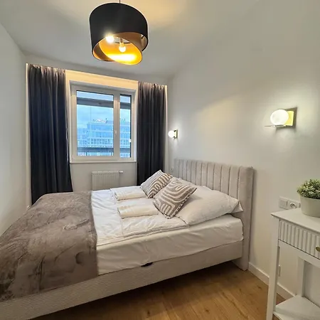 Forest Viii Aleje Jerozolimskie Varsovia