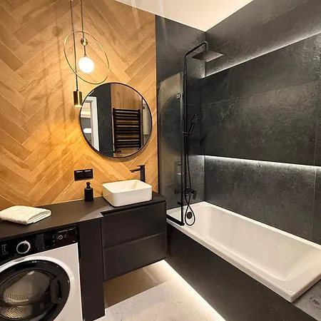 Forest Viii Aleje Jerozolimskie *